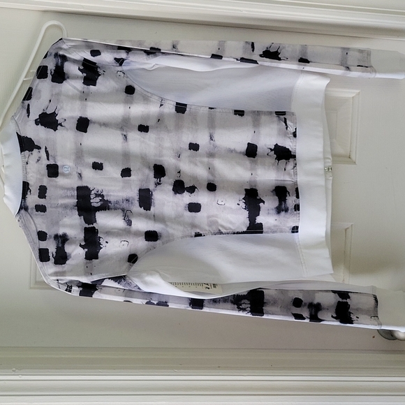 Lululemon Black And White Jacket NWT - Picture 2 of 6